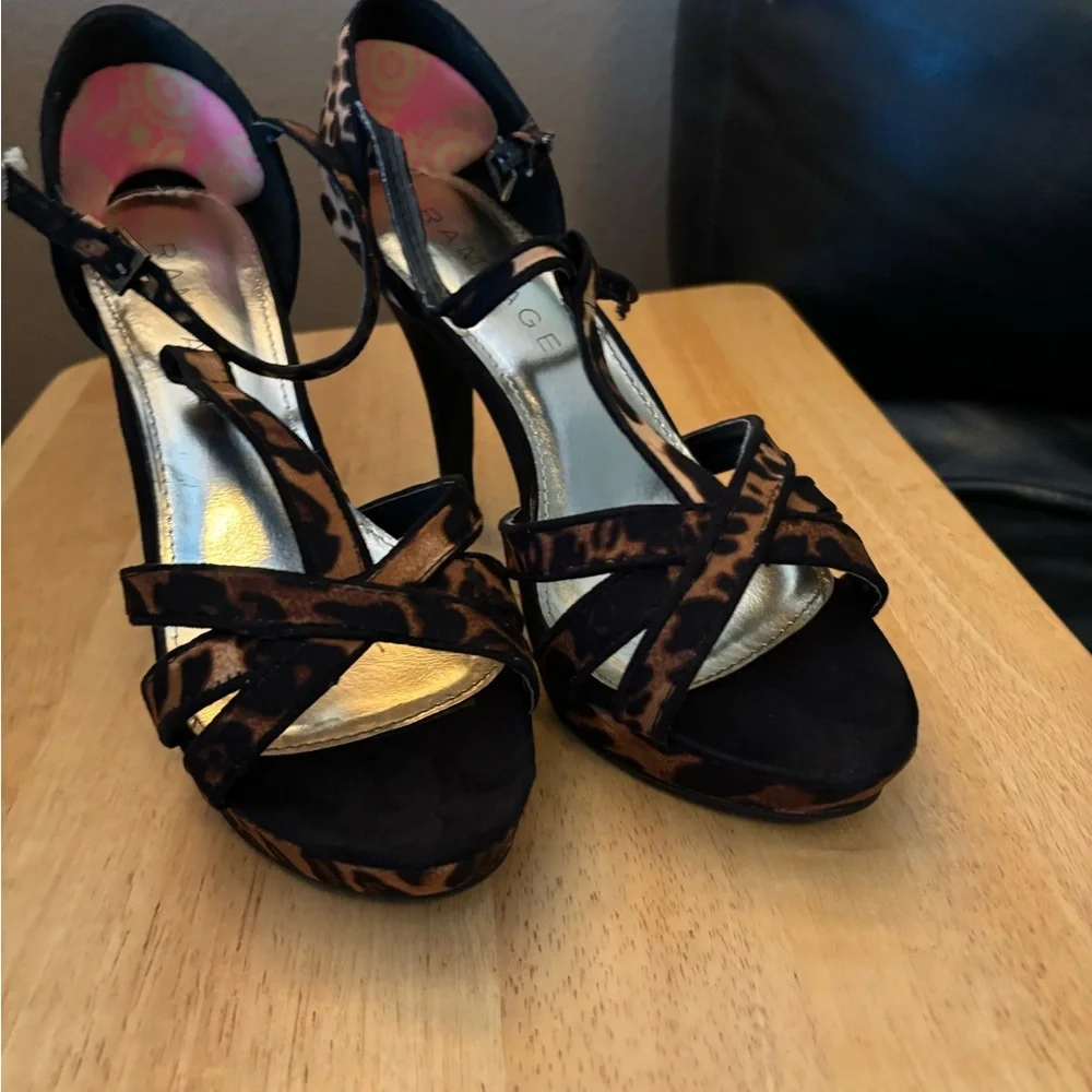 Rampage Heels - Picture 3 of 3